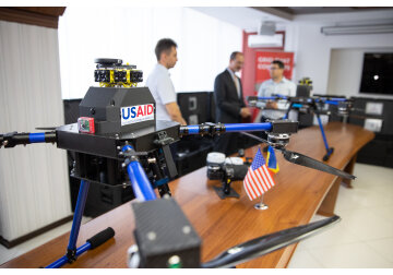 USAID donated a batch of 10 drones worth $1 million to Moldelectrica to fly over and check the performance of high-voltage overhead power lines.
