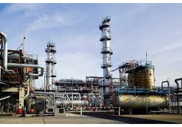 Prețurile petrolului și aurului cresc vertiginos după atacurile Israelului asupra instalațiilor nucleare iraniene