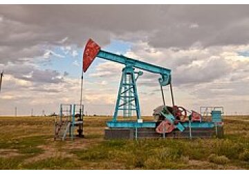 Россия и Саудовская Аравия резко сократят добычу нефти