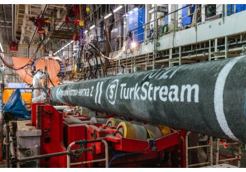 Bulgaria cumpără de la Azerbaidja gaze naturale la preţuri de patru ori mai mici decât cele de la Gazprom. Iar drumul României spre gazele azere este blocat în Bulgaria 