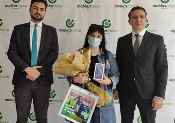 Ultimul iPhone 12 a fost înmânat. Vezi cine este norocosul câștigător. 
