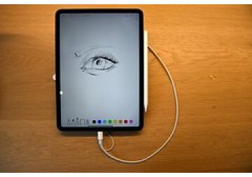 Apple удалила разъем для наушников во всех мобильных устройствах