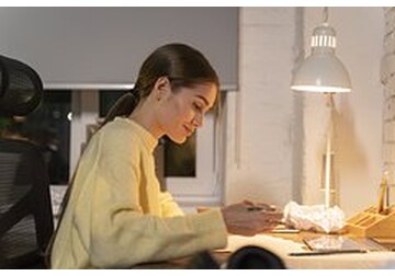 Нейробиолог предупредил об опасности светодиодных ламп