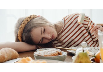 „Sărbătorile precipită totul.” Ce simptome digestive nu ar trebui ignorate după masa de Paște