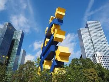 Banca Centrală Europeană, așteptată să majoreze din nou ratele dobânzilor, în ciuda creșterii economice slabe
