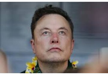 Musk v Ambani: Billionaires battle over India&#039;s satellite internet