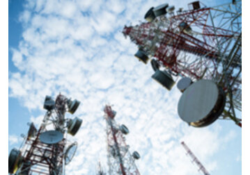 ANRCETI a eliberat furnizorilor de comunicații mobile – SA”Orange Moldova”, SA &quot;Moldtelecom&quot; și SA”Moldcell” – licenţe de utilizare a frecvenţelor/canalelor radio în banda de frecvențe 2100 MHz, pentru care fiecare operator va plăti în buget câte 6,2 mil euro