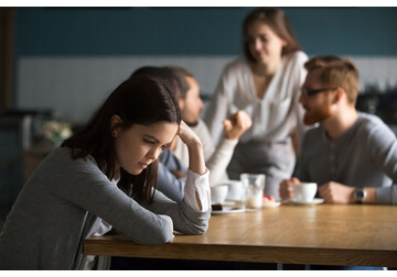 Ученые назвали главную причину одиночества современным людей