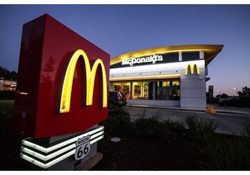 US restaurant sales drop as Iran war pushes gasoline prices higher