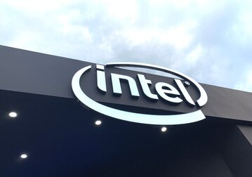 Intel investeşte până la 80 mld euro pentru a creşte capacitatea de producţie de semiconductoare din Europa