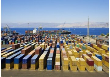 Vânt din pupa pentru profiturile companiilor de transport maritim şi în 2022