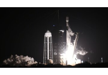 Intuitive Machines: US spacecraft blasts off to Moon's south pole