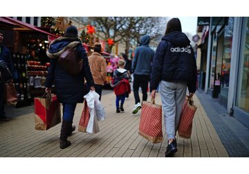 Cost of living: Shoppers curbed Christmas spending in blow to struggling retailers