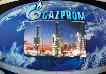 Dacă Ungaria s-a lăsat de bunăvoie legată ani buni de Gazprom, Serbia are negocieri „grele“, iar Bulgaria încă nu ştie ce să facă. UE propune achiziţii comune de gaze ruseşti