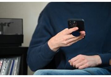 Выявлена связь между смартфонами у родителей и психикой детей