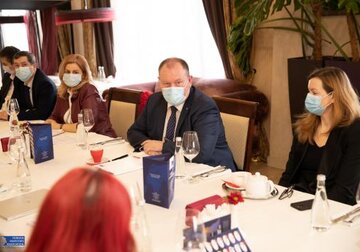 Ассоциация иностранных инвесторов (FIA) выступает за облегчение и ускорение процессов цифровизации экономики.