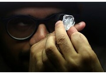 Крупнейший импортер алмазов снизил закупки этих камней