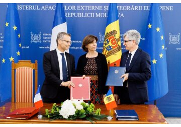 Moldova and French Development Agency signed an agreement on a preferential credit of 15 million euros to cover the state budget deficit.