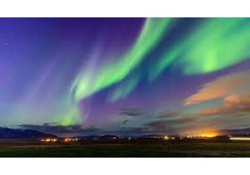 Noi furtuni solare vor face vizibilă aurora boreală și la latitudini mai joase / Când va fi atins punctul maxim?