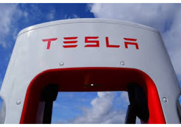 Declinul dramatic al vânzărilor Tesla în Europa a tras în jos capitalizarea producătorului de mașini electrice sub pragul de un trilion de dolari