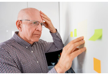 Названа простая привычка, снижающая риск деменции почти на 40%